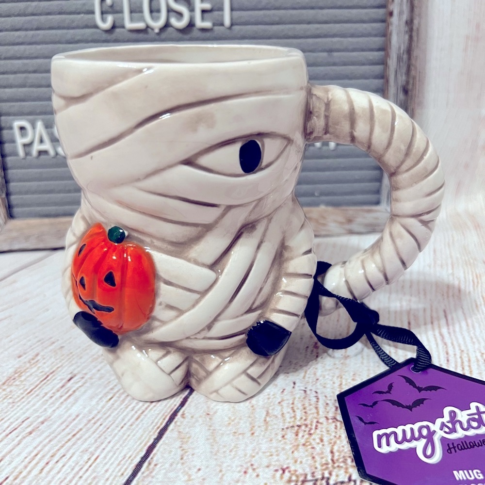 MUG SHOTZ Ceramic Mummy w/ Pumpkin Mug NWT